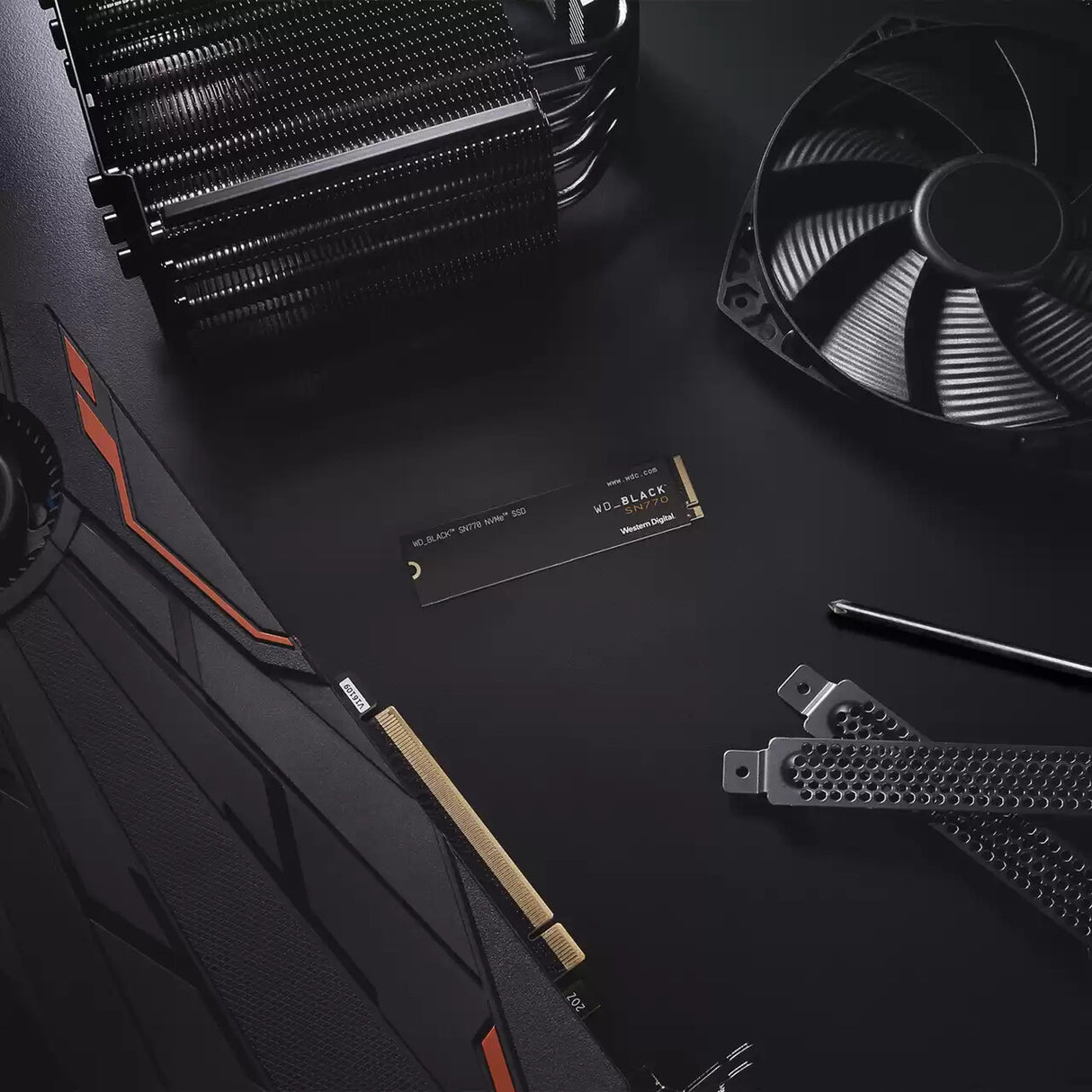 SSD WD BLACK SN770 - 2TB M.2 PCIe Gen4x4 (R5150 - W4900)