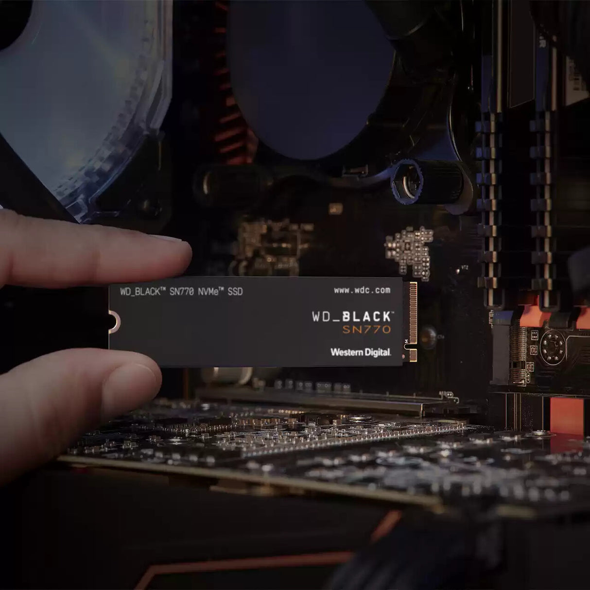 SSD WD BLACK SN770 - 2TB M.2 PCIe Gen4x4 (R5150 - W4900)